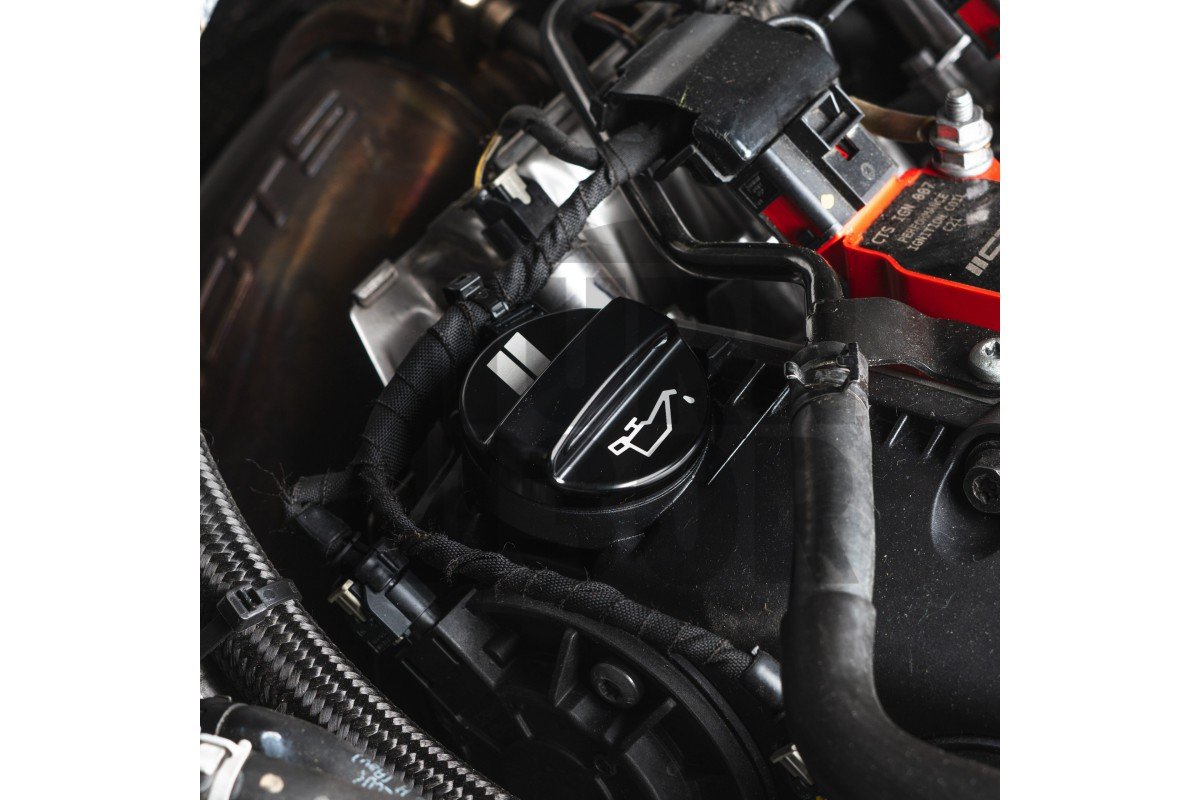 Auminium Oil Cap Golf 7 / S3 8V / RS3 8V / TT 8S 2.0 TFSI EA888.3 / 2.5 TFSI Evo CTS Turbo Auminium Oil Cap Golf 7 / S3 8V / RS3 8V / TT 8S 2.0 TFSI EA888.3 / 2.5 TFSI Evo CTS Turbo