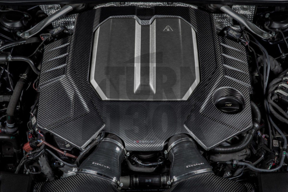 Eventuri Carbon Fiber Engine Cover for Audi RS6 C8 / RS7 C8 Eventuri Carbon Fiber Engine Cover for Audi RS6 C8 / RS7 C8