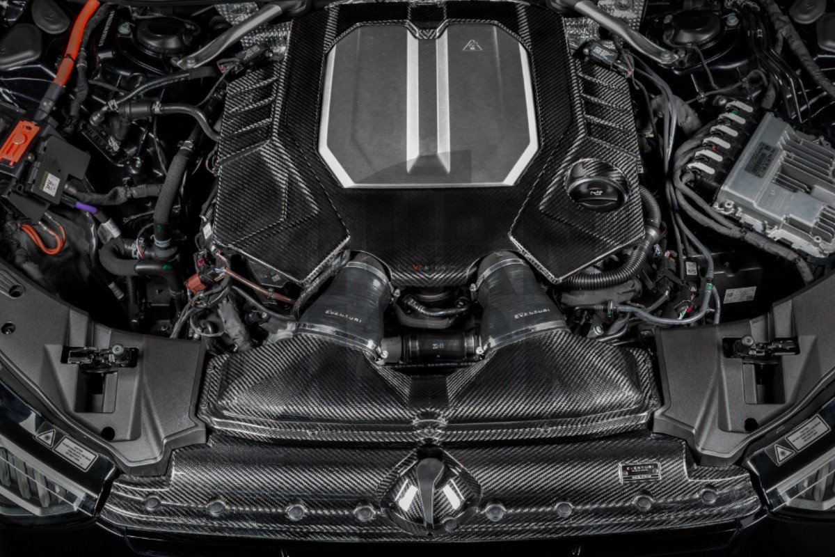 Eventuri Carbon Fiber Engine Cover for Audi RS6 C8 / RS7 C8 Eventuri Carbon Fiber Engine Cover for Audi RS6 C8 / RS7 C8