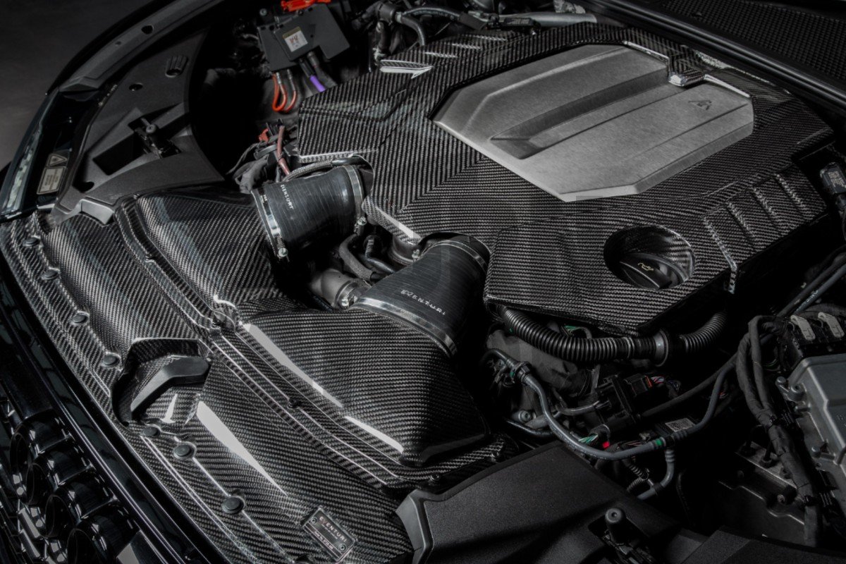 Eventuri Carbon Fiber Engine Cover for Audi RS6 C8 / RS7 C8 Eventuri Carbon Fiber Engine Cover for Audi RS6 C8 / RS7 C8