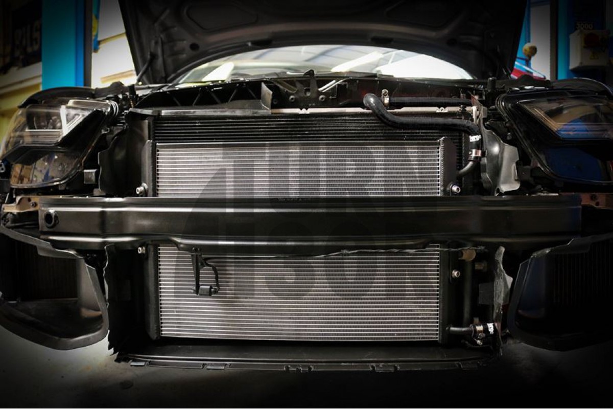 Forge Motorsport Charge Cooler Radiator Audi RS7 / RS6 C7 Forge Motorsport Charge Cooler Radiator Audi RS7 / RS6 C7