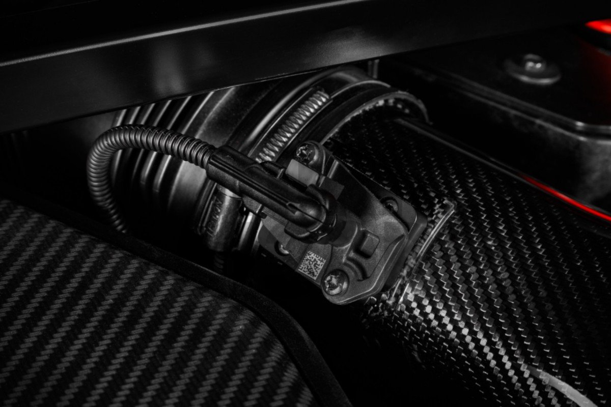Eventuri Carbon Fiber Intake System for BMW 135i / 235i F40 Eventuri Carbon Fiber Intake System for BMW 135i / 235i F40