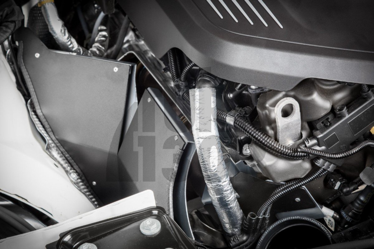 Eventuri Carbon Fiber Intake System for BMW 140i / 240i F2x Eventuri Carbon Fiber Intake System for BMW 140i / 240i F2x