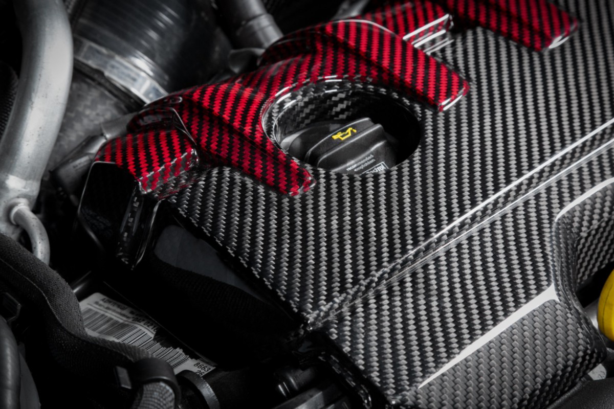 Eventuri Carbon Fiber / Red Kevlar Engine Cover for Audi RS3 8V.5 / TTRS 8S and RS3 8Y Eventuri Carbon Fiber / Red Kevlar Engine Cover for Audi RS3 8V.5 / TTRS 8S and RS3 8Y