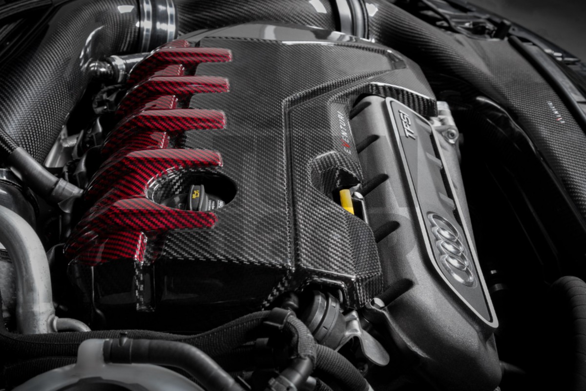 Eventuri Carbon Fiber / Red Kevlar Engine Cover for Audi RS3 8V.5 / TTRS 8S and RS3 8Y Eventuri Carbon Fiber / Red Kevlar Engine Cover for Audi RS3 8V.5 / TTRS 8S and RS3 8Y