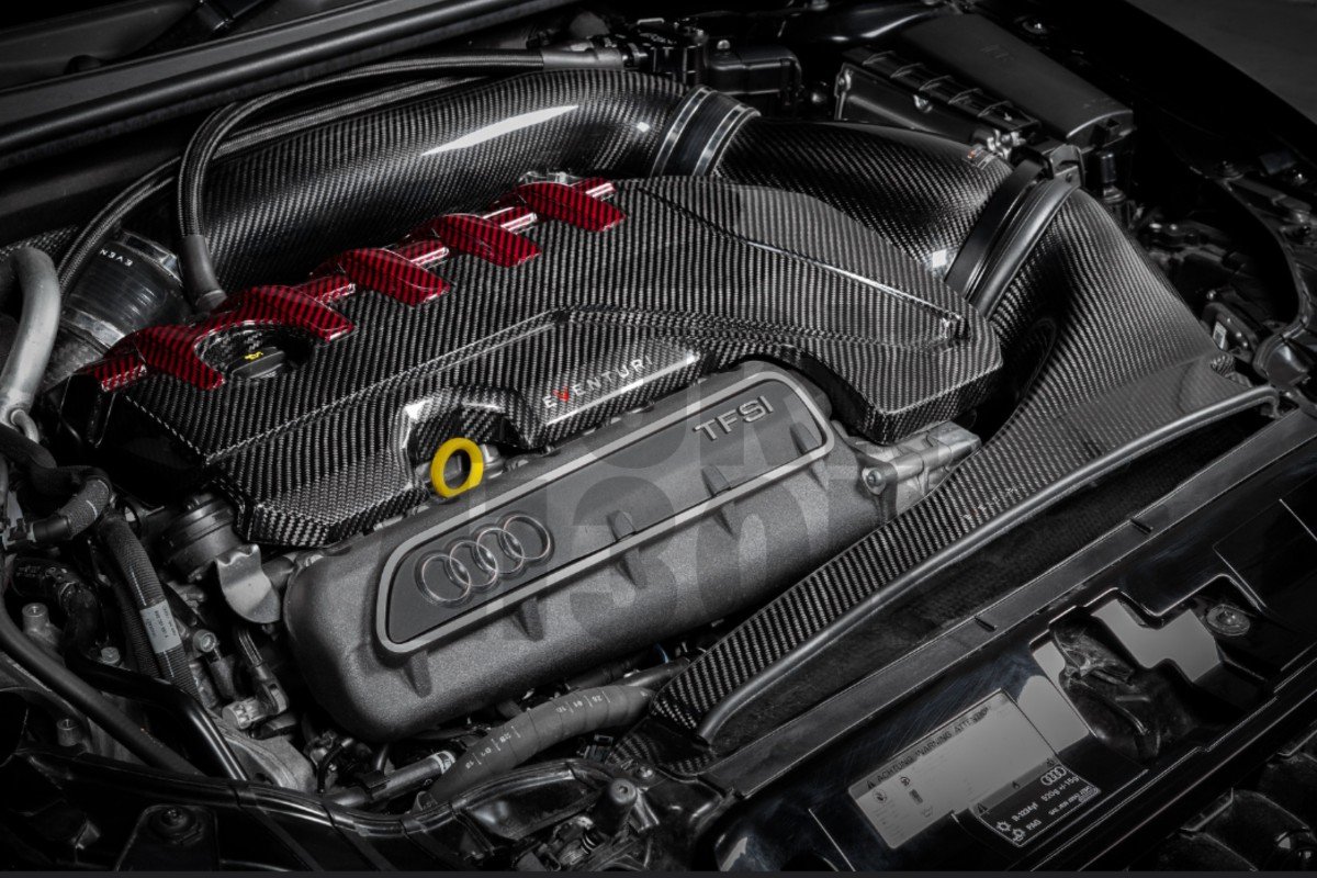 Eventuri Carbon Fiber / Red Kevlar Engine Cover for Audi RS3 8V.5 / TTRS 8S and RS3 8Y Eventuri Carbon Fiber / Red Kevlar Engine Cover for Audi RS3 8V.5 / TTRS 8S and RS3 8Y