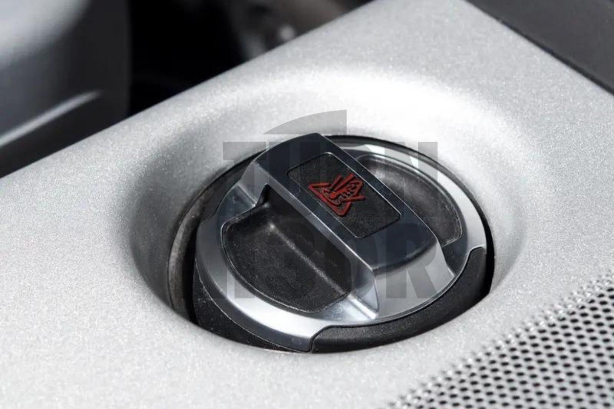 R8 Style Coolant Expansion Tank Cap for Audi, Seat, Skoda, VW 1.8T 20V, 2.0 TFSI, V6 3.2 FSI, 4.2 V8 R8 Style Coolant Expansion Tank Cap for Audi, Seat, Skoda, VW 1.8T 20V, 2.0 TFSI, V6 3.2 FSI, 4.2 V8
