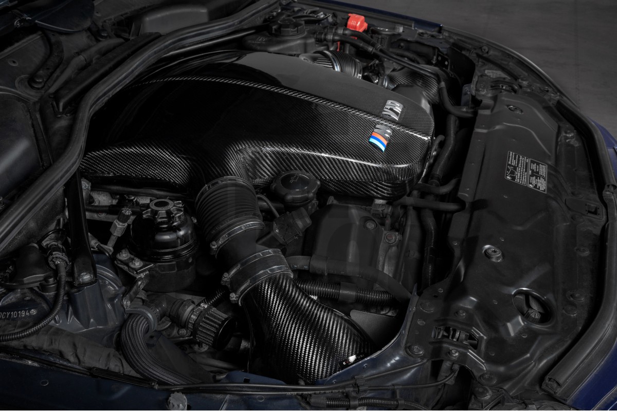 Eventuri Carbon Fiber Plenum for BMW M5 E60 Eventuri Carbon Fiber Plenum for BMW M5 E60