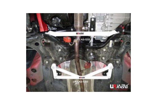 Ultra Racing 4 Point Front Subframe Brace Audi A1 , Polo 6R / 6C GTI et Ibiza 6J / 6P Cupra 