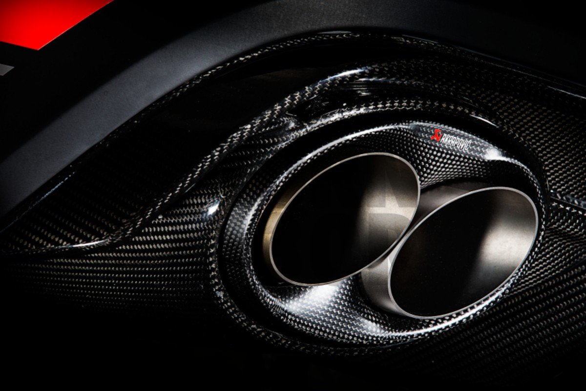 Akrapovic Evolution Line Exhaust for RS6 C7 Akrapovic Evolution Line Exhaust for RS6 C7