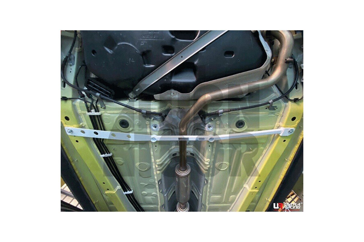 Ultra Racing 4 Points Mid Lower Member Brace Suzuki Swift Sport ZC33S Ultra Racing 4 Points Mid Lower Member Brace Suzuki Swift Sport ZC33S