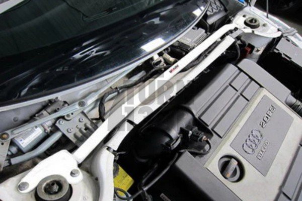 Ultra Racing Front Upper Strut Brace for Audi TT Mk2 8J