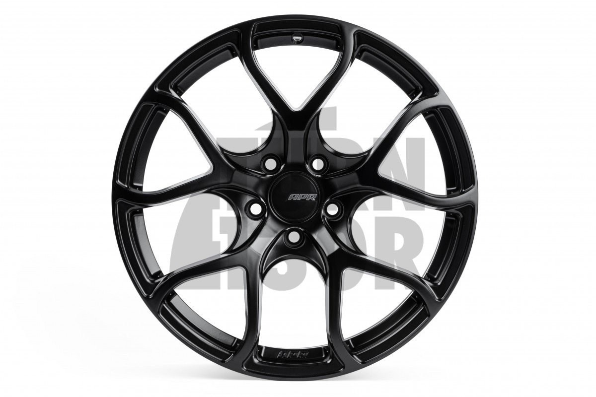 A01 Flow Formed Wheel 18 x 8.5 ET45 Gunmetal, Black or Silver APR A01 Flow Formed Wheel 18 x 8.5 ET45 Gunmetal, Black or Silver APR