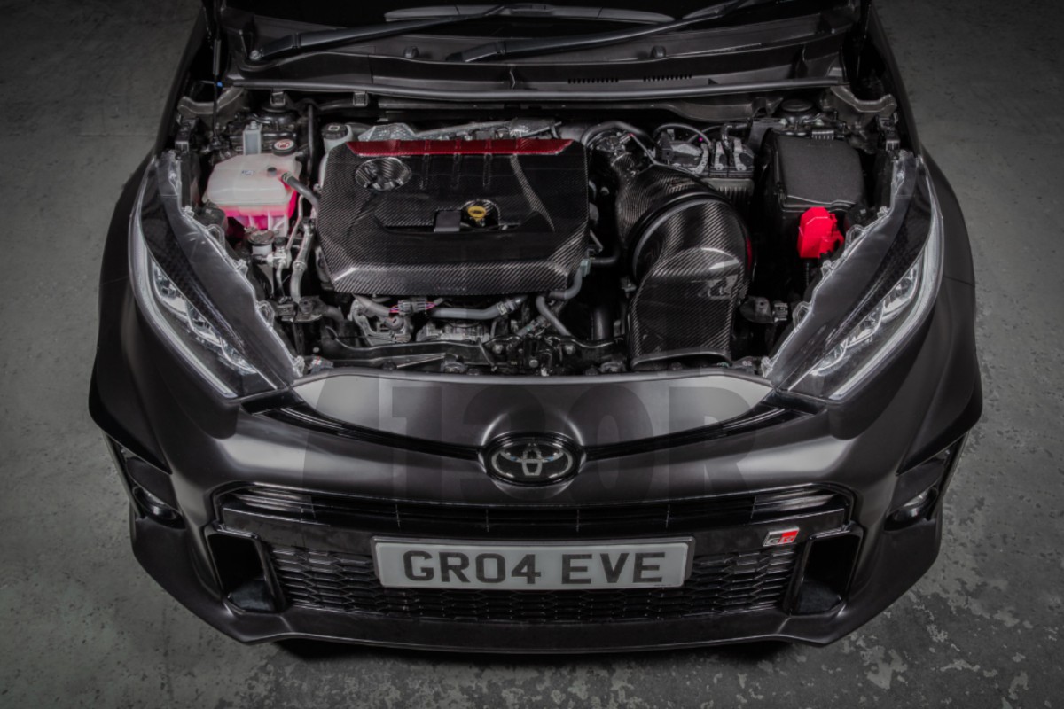 Eventuri Carbon Fiber / Red Kevlar Engine Cover for Toyota Yaris GR Eventuri Carbon Fiber / Red Kevlar Engine Cover for Toyota Yaris GR